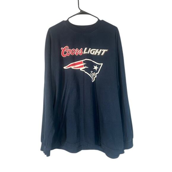 NFL Navy Blue Patriots Coors Light Long Sleeve Crew Neck T-Shirt Men Sz 2XL - Picture 1 of 6